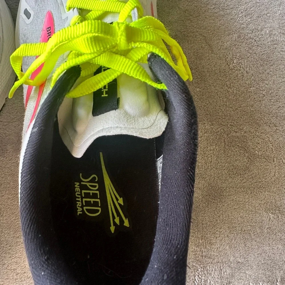 Brooks launch running